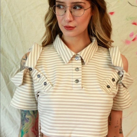 Fashion Brand Company (FBC) by Penelope Gazin 3 Collar Cropped Polo - Picture 4 of 6